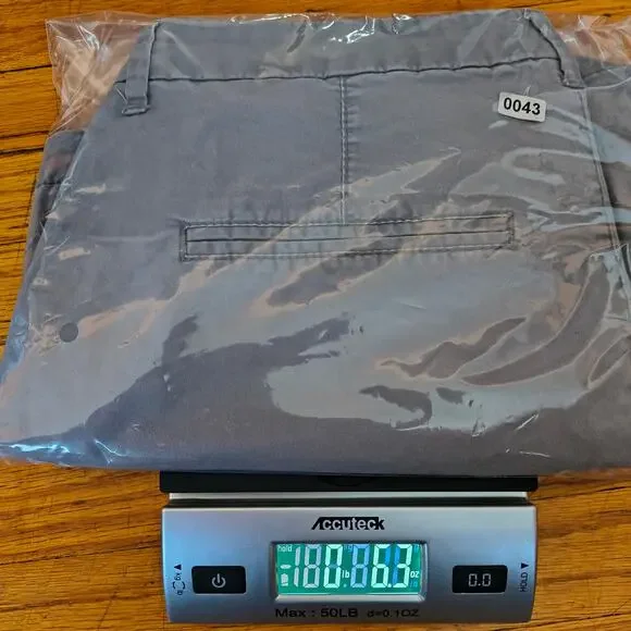 Old Navy Women's Gray Casual Chino Style "Everyday Shorts" Shorts Size 6 - Picture 11 of 11